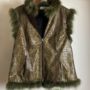 Host Pick 🎉Expopel  Fashion Inochi Fur Vest
💕